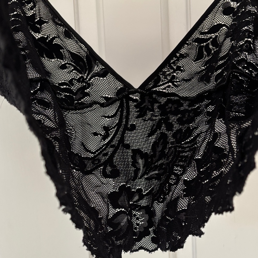 Hanro of Switzerland Black Lace V Neck Sheer Crop Camisole Top Bralette like new - Picture 6 of 12